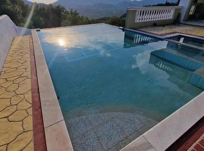 Olive Villa
